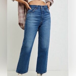 Levi’snribcage straight ankle button fly size 29